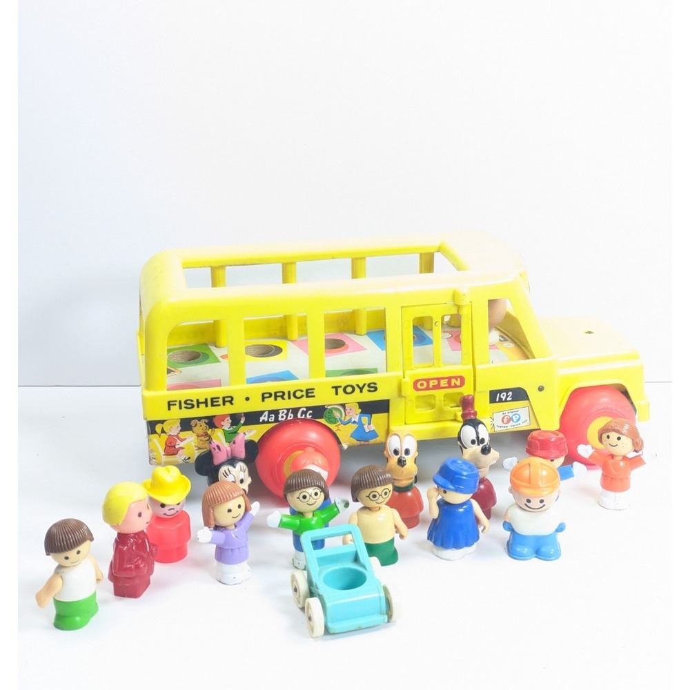 Fisher Price Little People Play Family School Bus #192 1965 14 Figures